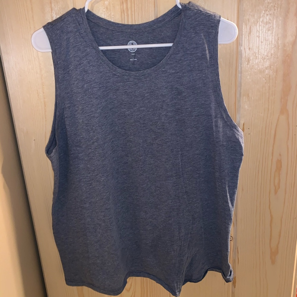 muscle tee